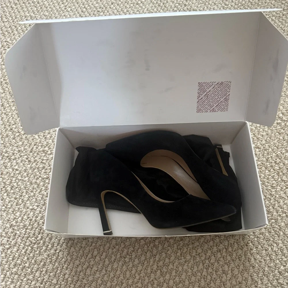 White House Black Market Black Suede Pointed Pumps - Picture 2 of 7